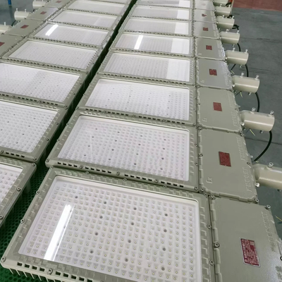 120\u00b0 อลูมิเนียมสกัด IP66 LED Tube Light With 50000 ชั่วโมงอายุสําหรับพื้นที่อันตราย