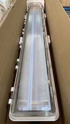 ไฟหล่อสีกันระเบิดจากสแตนเลส 590 มม. ถึง 6 ฟุต ไฟฉายฉุกเฉินกันไฟสําหรับพื้นที่อันตราย