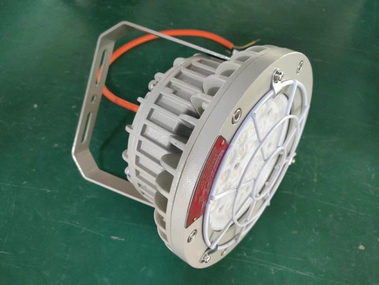 ไฟ LED High Bay เชิงพาณิชย์ CRI Ra 69 และน้ำหนัก 8 กก. เพื่อโซลูชันการส่องสว่างที่ดีที่สุด