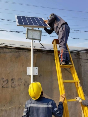 การติดตั้งเพดาน กันระเบิด LED Flood Light NPT 3/4" Cable Entry การก่อสร้างแรงหนัก