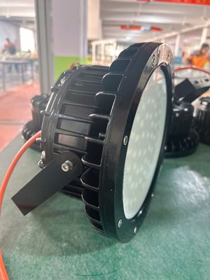 ไฟ LED High Bay ป้องกันการระเบิดประสิทธิภาพ 120lm/w สำหรับสภาพแวดล้อมที่เป็นอันตราย 100w/200w ขั้นต่ำ 1 ชุด