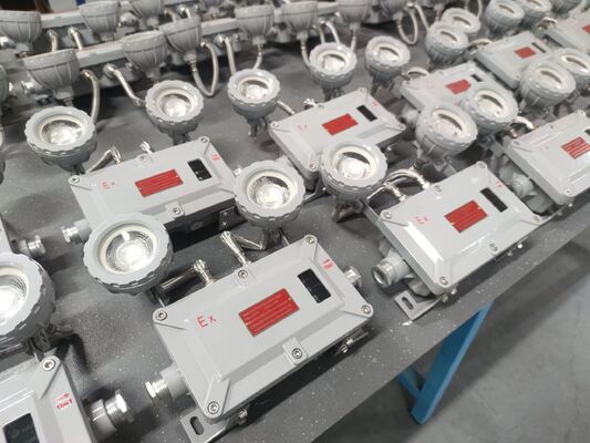 180 นาที แสงฉุกเฉินกันเพลิง Twin Spot สําหรับโซน 1/21 สถานที่อันตรายที่มี ATEX Certified