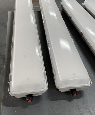 IECEx ATEX โซน 1 โซน 2 ได้รับการรับรอง IP66 10W 18W 36W แสง LED เส้นตรงที่กันระเบิด