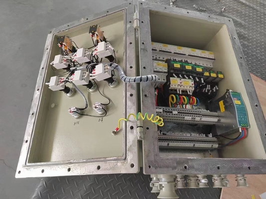 IP65 กระดานป้องกันระเบิด Box With Powder Coating Finish อลูมิเนียม ≤225A กระดานป้องกันระเบิดแรงดัน