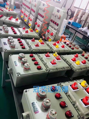IP66 อลูมิเนียม ≤225A โลเตจ ป้องกันไฟฟ้า แผ่นควบคุม ป้องกันระเบิด แผ่นกระจายของสถานที่อันตราย