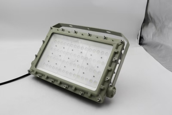 AC100-277V โลเตจ 50w และ IP66 ระดับการป้องกันการระเบิด LED ไฟฟ้าลื่นสําหรับก๊าซน้ํามันและพื้นที่อุตสาหกรรม