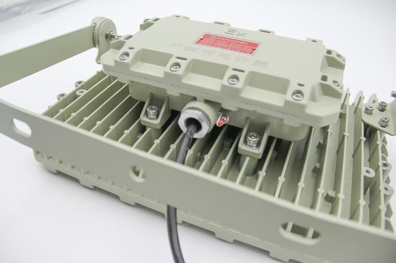 100W 140lm/W 6000-6500K High Bay พื้นที่อันตราย ไฟฉายไฟแรงสูงกันระเบิด Led Explosion Proof