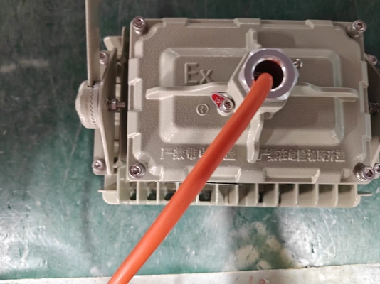 ATEX IECEx RoHS ISO9001 50W โคมไฟ LED กันระเบิด สําหรับสถานที่เก็บขยะอันตราย