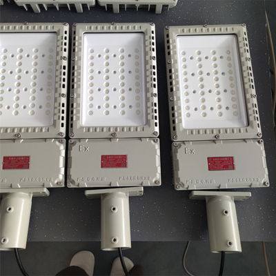 เครื่องปรับแสงถนน LED กันระเบิด 250w สําหรับโรงแปรรูป 100-277v 130lm/W ATEX/IECEx/RoHS ได้รับการอนุมัติ