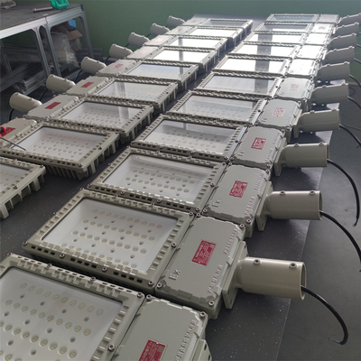 เครื่องปรับแสงถนน LED กันระเบิด 250w สําหรับโรงแปรรูป 100-277v 130lm/W ATEX/IECEx/RoHS ได้รับการอนุมัติ
