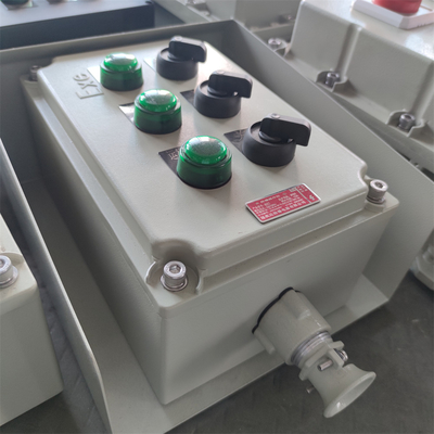 กล่องกระจายที่ป้องกันระเบิด IP66 WF2 ทอมินอลท่าเรือกันน้ําที่ใช้กับ ATEX CNEX