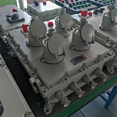 กล่องกระจายของ ATEX ที่ได้รับการรับรองกันระเบิด ที่ปรับแต่งให้เหมาะกับความกระชับของโรงแปรรูป