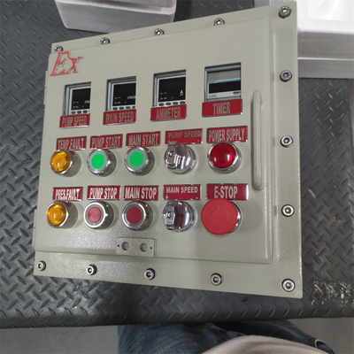 ATEX CNEX เรตติ้ง Ex d ป้องกันเพลิง Panel Box Enclosure IP66 WF2 สําหรับพื้นที่อันตรายที่มีสายไฟเข้าตามต้องการ 295Vac
