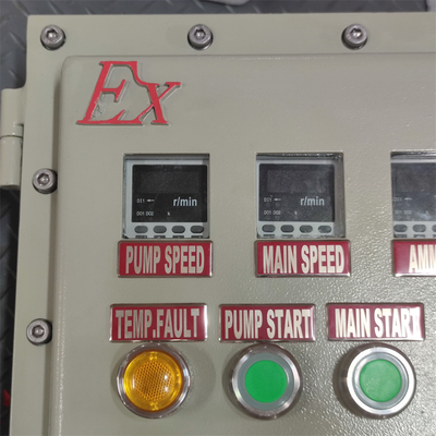 ATEX CNEX เรตติ้ง Ex d ป้องกันเพลิง Panel Box Enclosure IP66 WF2 สําหรับพื้นที่อันตรายที่มีสายไฟเข้าตามต้องการ 295Vac