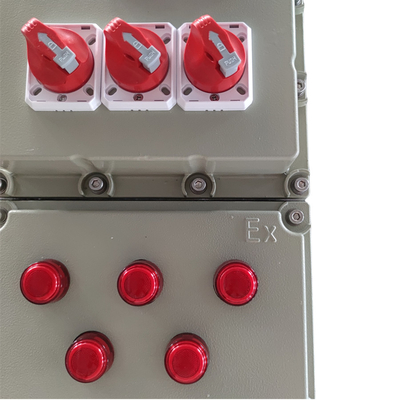 Exd e สถานีควบคุมที่ป้องกันระเบิด ATEX IP66 อลูมิเนียมเกรดเรือ สร้างตามสั่งสําหรับพื้นที่อันตราย 225A
