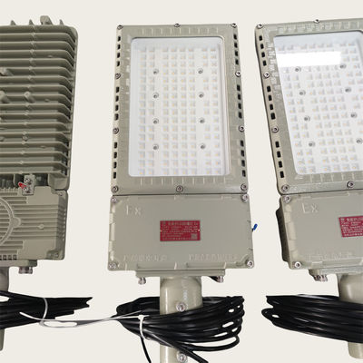 แอนติระเบิด สี่เหลี่ยม Flood Street Light ATEX 100w 150w นอกสําหรับเรือและนอกทะเล