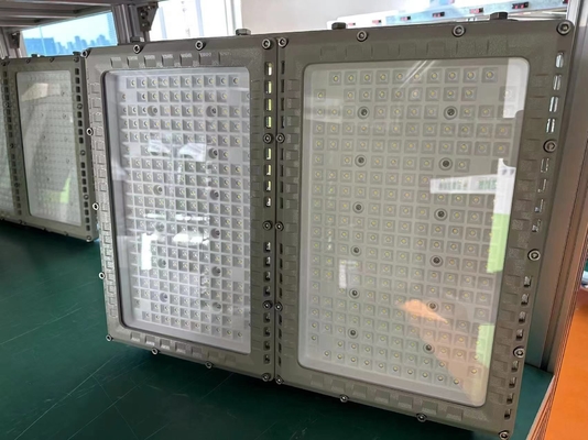 แสงไฟฟ้า LED กันระเบิด CREE พร้อมใบรับรอง ISO9001 ATEX สําหรับการส่องแสงพื้นที่อันตราย