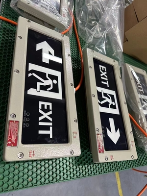 ไฟฉายฉุกเฉินกันระเบิด 4500-6500K ประเภท 1 Div 2 2*3W สับสนธิอลูมิเนียม 90/120/180 นาที