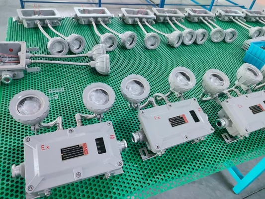 ไฟฉายฉุกเฉิน LED กันระเบิด - ติดผนัง/เพดาน