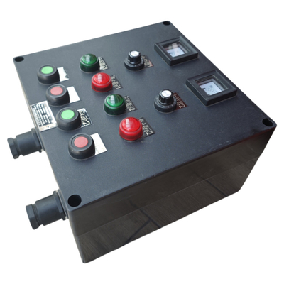 สถานีควบคุมป้องกันระเบิด 220V ATEX ได้รับการอนุมัติ GRP Anti Corrsion IP66 WF2 การติดตั้งแนวตั้งแขวนสําหรับสภาพแวดล้อมอันตรายโซน 1 โซน 2