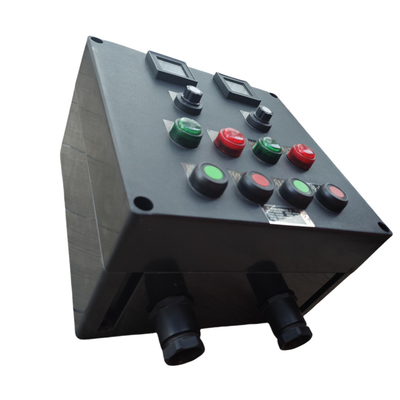 สถานีควบคุมป้องกันระเบิด 220V ATEX ได้รับการอนุมัติ GRP Anti Corrsion IP66 WF2 การติดตั้งแนวตั้งแขวนสําหรับสภาพแวดล้อมอันตรายโซน 1 โซน 2