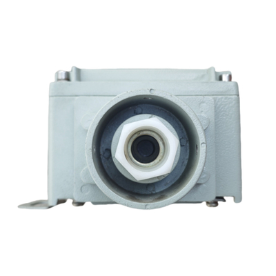สถานีควบคุมปุ่ม 220V 380V ที่กันระเบิด อลูมิเนียมเกรดเรือ IP66 ป้องกันการบดด้วยสายไฟเข้าที่กําหนดเอง ปลอดภัยทนทานสําหรับ ZONE1 ZONE2 ZONE21 ZONE22