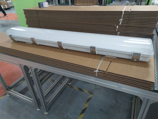 2*36W แสงหลอดไฟกันระเบิด IP66 WF2 ระดับการป้องกัน IECEx อนุมัติสําหรับโซน1 2 โซน21 22 สภาพแวดล้อมอันตราย