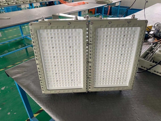 IP66 ไฟโฟลท์ LED พร้อม WF2 อลูมิเนียมสลัด CREE แหล่งไฟกันไฟ