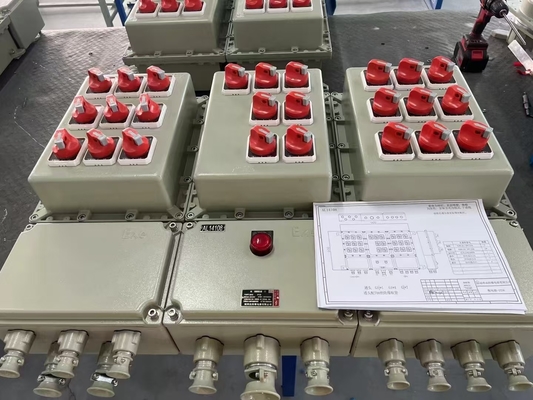 แผ่นควบคุม IP66 ที่มีความปลอดภัยจากภายใน พร้อมอุปกรณ์ป้องกันไฟ