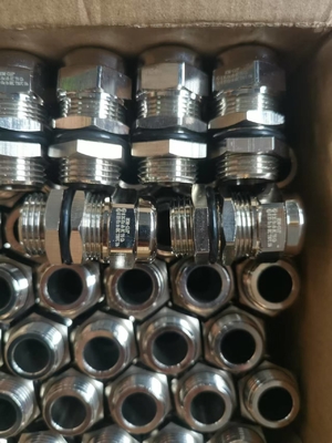 IP68 แผ่นเคเบิลกันระเบิดด้วยทองแดง CE ROHS ใบรับรอง ISO9001 สําหรับการเชื่อมต่อที่ปลอดภัยและยั่งยืน