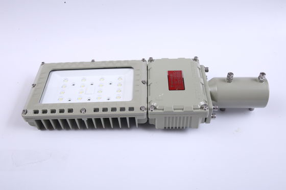 ไฟถนน LED โซลาร์เซลล์กันระเบิด ATEX IP66 ไม่ต้องบำรุงรักษา สำหรับสถานีบริการน้ำมัน โรงงานเคมี คลังน้ำมัน ท่าเรือ