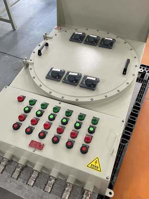 220V / 380V พื้นที่ปั๊มการกระจายพลังงาน