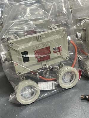 IP66 ไฟฉายฉุกเฉินแบบ LED กันระเบิด 2x3W, 90lm/W, กันไฟสําหรับพื้นที่อันตราย