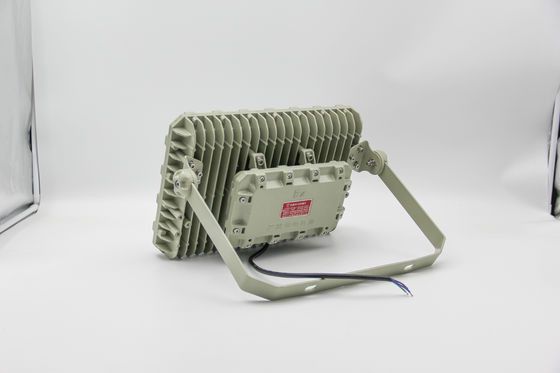 ไฟสว่าง LED กันไฟฟ้า ปรับประหยัดพลังงาน IP66 สําหรับโรงงานเคมีและแพลตฟอร์มนอกทะเล