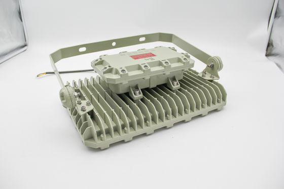 ไฟสว่าง LED กันไฟฟ้า ปรับประหยัดพลังงาน IP66 สําหรับโรงงานเคมีและแพลตฟอร์มนอกทะเล