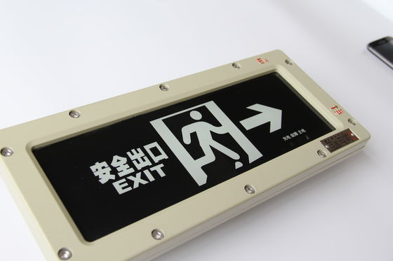 ไฟฉุกเฉินทางออก LED แบบป้องกันการระเบิด ได้รับการรับรอง ATEX CE IP66 แหล่งกำเนิดแสง LED ความสว่างสูง 5700K CCT 3W สำหรับโรงงานเคมีและปั๊มน้ำมัน