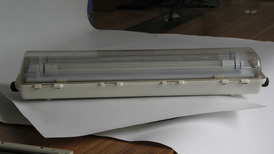 ทนทาน ATEX/IECEx/CNEX กันระเบิด ไฟ LED เส้นเส้น เกรดอุตสาหกรรม IP66 ไฟสําหรับบริเวณอันตราย โรงงานเคมีน้ํามันและก๊าซ โรงงานเหมืองแร่ โรงงานเรือ การออกแบบที่ประหยัดพลังงาน ลด