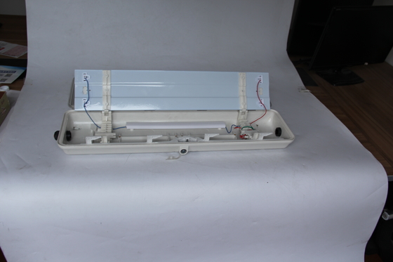ทนทาน ATEX/IECEx/CNEX กันระเบิด ไฟ LED เส้นเส้น เกรดอุตสาหกรรม IP66 ไฟสําหรับบริเวณอันตราย โรงงานเคมีน้ํามันและก๊าซ โรงงานเหมืองแร่ โรงงานเรือ การออกแบบที่ประหยัดพลังงาน ลด