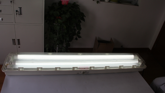 ทนทาน ATEX/IECEx/CNEX กันระเบิด ไฟ LED เส้นเส้น เกรดอุตสาหกรรม IP66 ไฟสําหรับบริเวณอันตราย โรงงานเคมีน้ํามันและก๊าซ โรงงานเหมืองแร่ โรงงานเรือ การออกแบบที่ประหยัดพลังงาน ลด