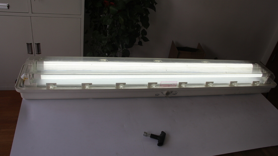ทนทาน ATEX/IECEx/CNEX กันระเบิด ไฟ LED เส้นเส้น เกรดอุตสาหกรรม IP66 ไฟสําหรับบริเวณอันตราย โรงงานเคมีน้ํามันและก๊าซ โรงงานเหมืองแร่ โรงงานเรือ การออกแบบที่ประหยัดพลังงาน ลด