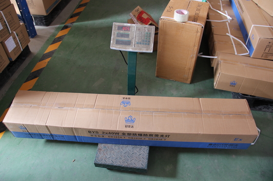 ทนทาน ATEX/IECEx/CNEX กันระเบิด ไฟ LED เส้นเส้น เกรดอุตสาหกรรม IP66 ไฟสําหรับบริเวณอันตราย โรงงานเคมีน้ํามันและก๊าซ โรงงานเหมืองแร่ โรงงานเรือ การออกแบบที่ประหยัดพลังงาน ลด