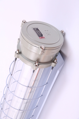 ทนทาน ATEX กันระเบิด LED ไฟฟ้าเส้นตรง 100lm / w IP66 สําหรับสภาพแวดล้อมที่ชื้น โซน 21 และ 22 ทนทานต่อการกัดกร่อน