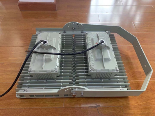 แสง LED ถนนกันระเบิด 250W  сертификат ATEX CNEX สําหรับโซน 1 โซน 2 การใช้งานอันตราย