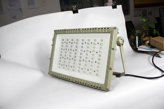 ATEX แสงไฟ LED แสงถนน 250W IECEx การรับรองแสงป้องกันระเบิดสําหรับโซน 1 & 2 พื้นที่อันตราย