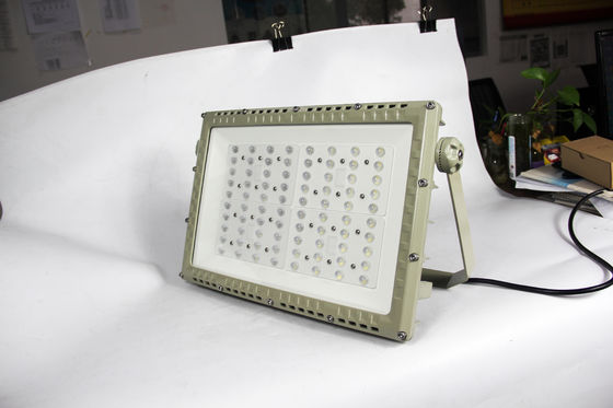 IECEx แสงไฟ LED ถนน 250W แสงไฟกันระเบิดสําหรับโรงงานน้ํามัน ก๊าซ และเคมี