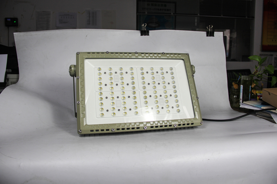 แสง LED ถนนกันระเบิด 250W  сертификат ATEX CNEX สําหรับโซน 1 โซน 2 การใช้งานอันตราย