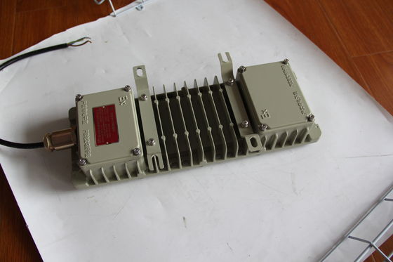 พื้นที่อุตสาหกรรมก๊าซน้ํามัน แอท็กซ์ แสงสว่าง