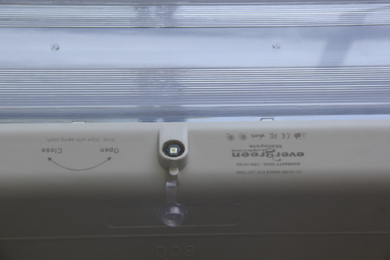 โคมไฟ LED สำหรับพื้นที่อันตรายที่ได้รับการรับรอง ATEX/IECEx/CNEX, ได้รับการจัดอันดับ IP66, รับประกัน 5 ปี, ปรับแต่งวัตต์และขนาดได้ ไฟเชิงเส้นกันระเบิด BYS Series ที่ทนทาน พร้อมการรับรองสามรายการ