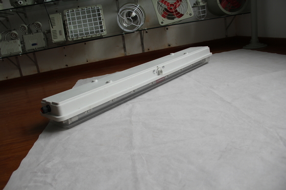 โคมไฟ LED สำหรับพื้นที่อันตรายที่ได้รับการรับรอง ATEX/IECEx/CNEX, ได้รับการจัดอันดับ IP66, รับประกัน 5 ปี, ปรับแต่งวัตต์และขนาดได้ ไฟเชิงเส้นกันระเบิด BYS Series ที่ทนทาน พร้อมการรับรองสามรายการ
