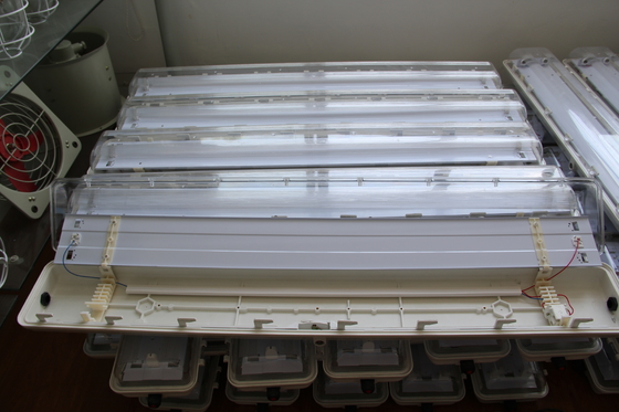 โคมไฟ LED สำหรับพื้นที่อันตรายที่ได้รับการรับรอง ATEX/IECEx/CNEX, ได้รับการจัดอันดับ IP66, รับประกัน 5 ปี, ปรับแต่งวัตต์และขนาดได้ ไฟเชิงเส้นกันระเบิด BYS Series ที่ทนทาน พร้อมการรับรองสามรายการ